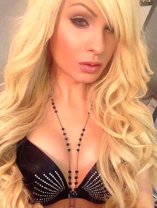 mistiriecd:  prettygirlcock:  2013 was a year for changes👌❤️  Yeah this gurl