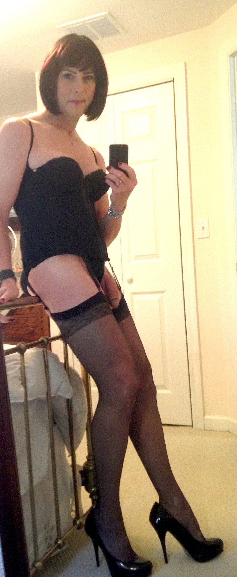 champ327:  cd-trori:  @CD-Trori Hereâ€™s me in my black basque with stockings