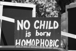 onemorehippie:  Ningún niño nace siendo homofobico. Twt: @OneMoreHippie
