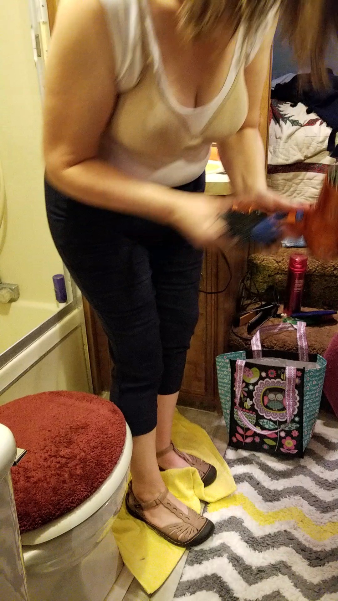 clitking300:  sm54usa5back:  Hope you enjoy my Sexy Mormon wife  Sexy lady! 
