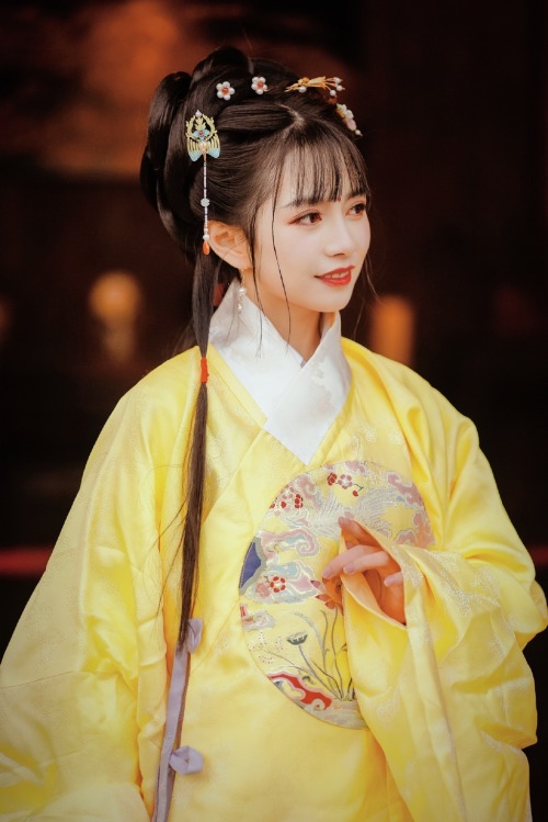 chinese hanfu for spring by 逍遥人啊