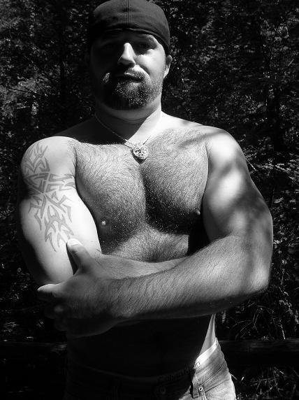 guysthatgetmehard:  fur & nips