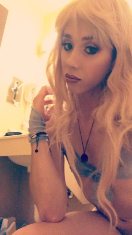 Lily Demure