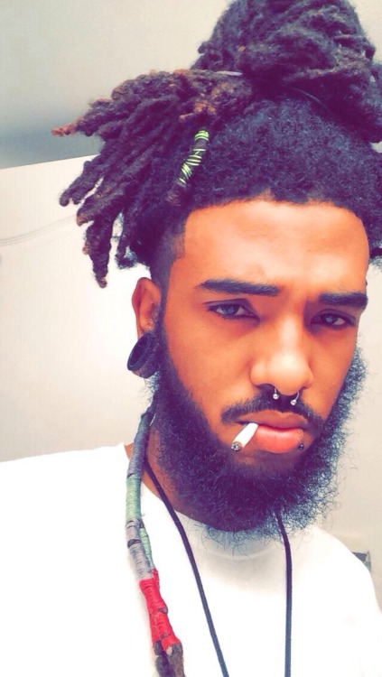 jaydev101:  He’s so handsome, and has a cig in his mouth -_-