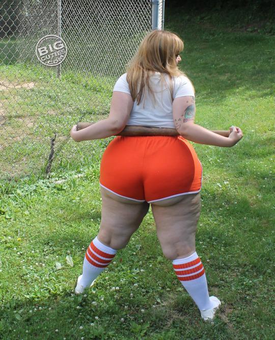 I'm a man that love's big juicy asses & pussy