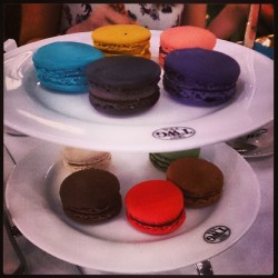 #Macarons #tea break (at TWG Tea Salon &amp; Boutique)