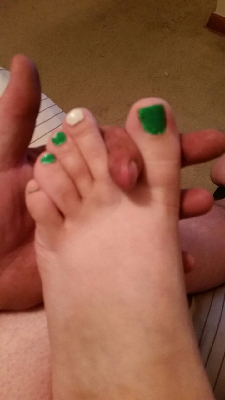 wifesbody:  The wife’s sexy feet 