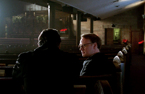 thefrasers:-we’re supposed to struggle to figure it out.jared harris as father walker in without a t
