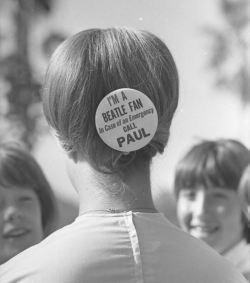 shorpyfan:  Call Paul  (Los Angeles, August 24, 1964) 