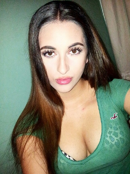 biancaheartsyou:green Bianca, and a glimpse of leopardskin