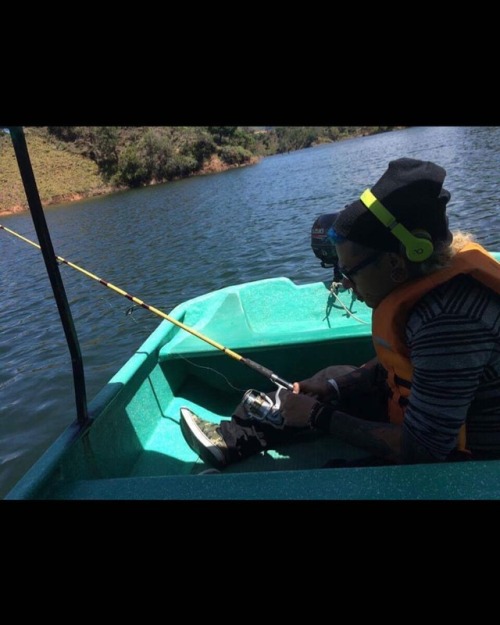 We went fishing and saw a bunch of celeb’s fincas including James a soccer player from Colombia’s National team.  #fishing #captaincolombia #famousfincas #Guatape #fishingseason2017  #fishingfortrout  #Colombia #SouthAmerica #🇨🇴 #lost #lostnachos