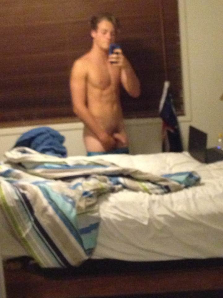 kylegean:  motdrobert2:  Kik-stand chaos!  Str8 boys sexting.  Hot Gold Coast surfer,