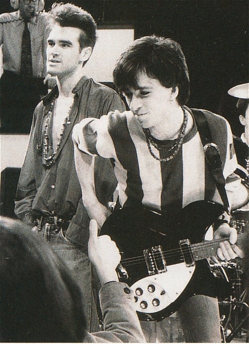 esatorpeintensidad:  lucemarrvelousofs:  The greatest indie bromance. Again.  Marrissey
