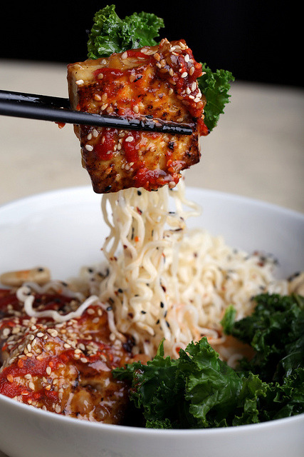 greedycaitlin:  Vegan Tofu with Ramen Noodles 