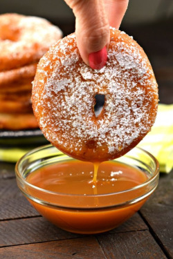 lustingfood:Apple Ring Fritters