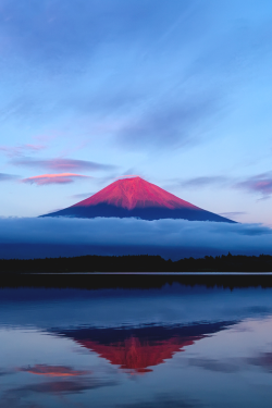 snowonesix: Mt. Fuji, Japan | Photographer