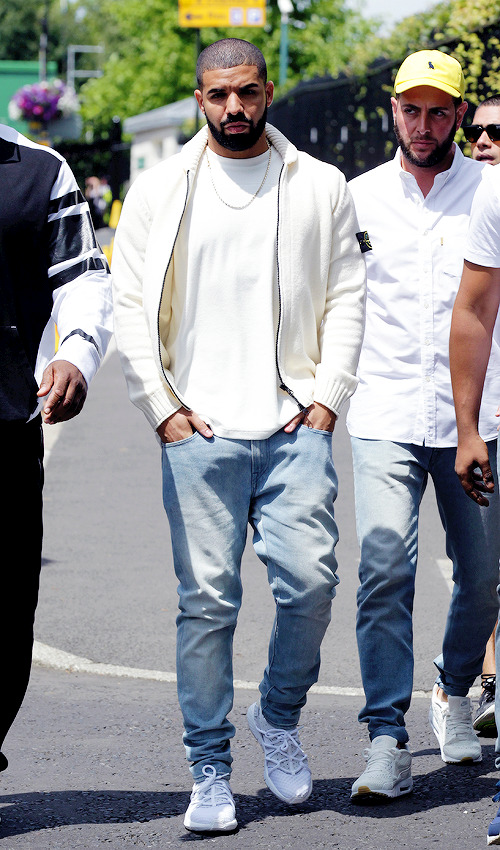 celebritiesofcolor:  Drake at Wimbledon