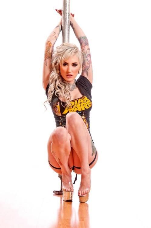 phantomshaunt:  THE NERDY STRIPPER: Follow this Wonderfully Nerdy Lady…I promise you won’t be disappointed!! Tumblr: The Nerdy Stripper Twitter: @NerdyStripper Facebook: The Nerdy Stripper  Twiggy