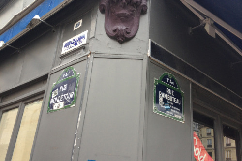 Les Mis In Paris, Site #5: The Corinthe Bar And The Site Of The Barricade.