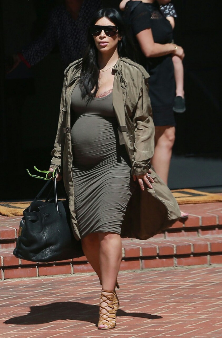 ultimatekimkardashian:  ultimatekimkardashian:   Kim and North out for a birthday