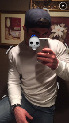 kingorb:  reginaxblack:  Ima forgive the skull emoji this time because of this look. This is the “hot guy you see across the bar/club and you’re gonna suck his dick” look. Daddy looks good. kingorb  zamn ok