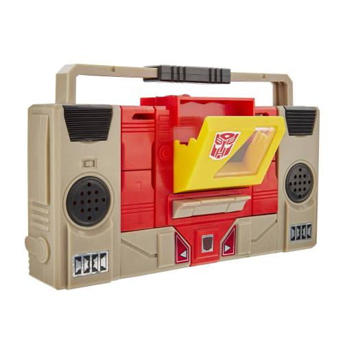 aeonmagnus:Transformers “Vintage G1″ Blaster - official images (scheduled for Oct 2020).