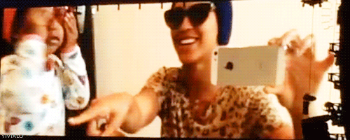 mookie-is-mindless-for-girls:  yivialo:  They are so cute  awww.