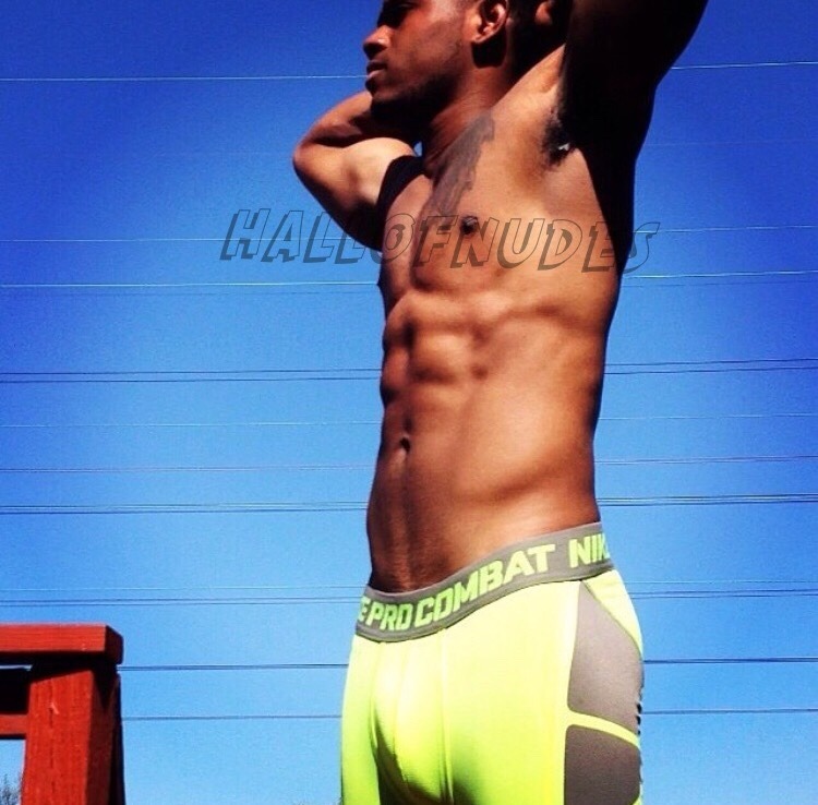hallofnudes:  Part 2 of Mr all pro. He can eat whatever he wants in my place if he’s