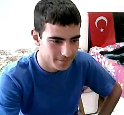 roaminfan-two:Two juicy Turkish guys !!! Terribly hot !!! Yuuummmm !!!