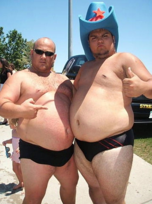 gr8bod:  Beach hunks