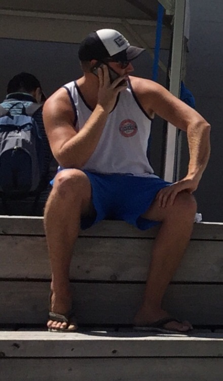 fuckyeahcandidmalefeet: realcandidmen: stalkerbeef:  Had a great view of this guys floppy cock. Fuck