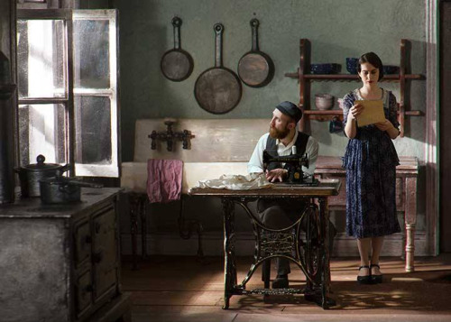 lamus-dworski:‘Once Upon a Time in Kazimierz’ is a melancholic visual novel cycle by photographer Ri