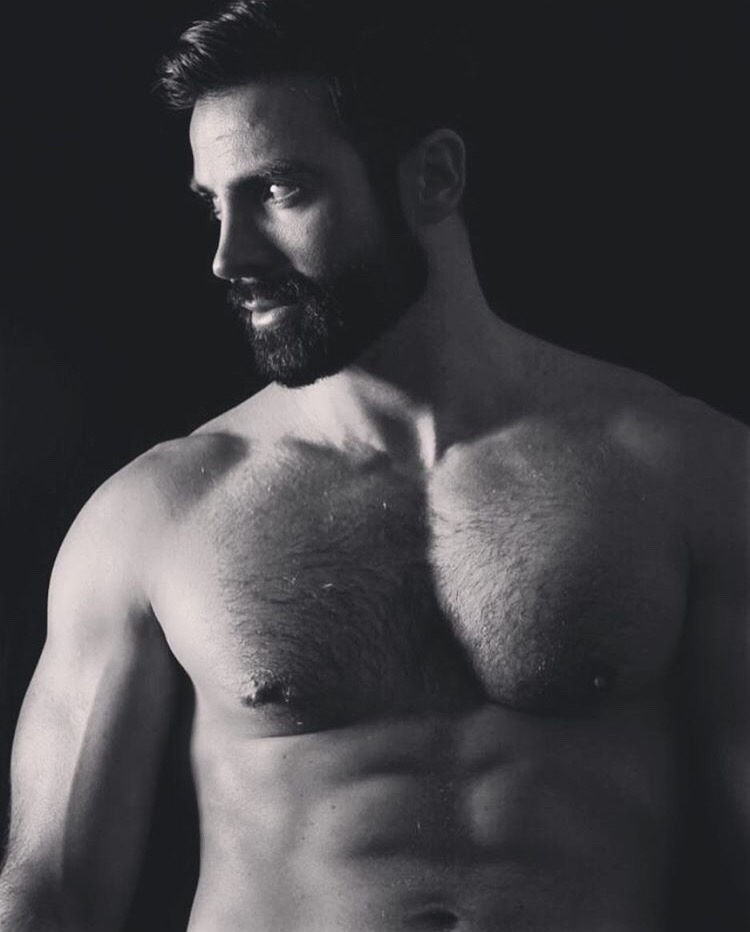 LES HOMMES QUE J'AIME