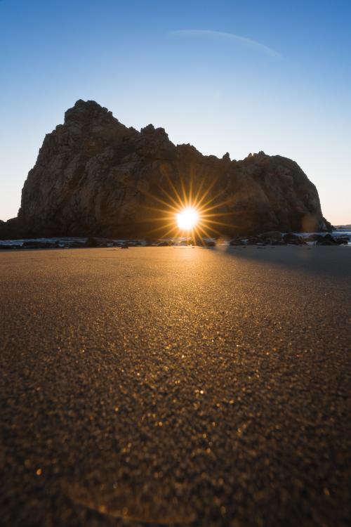 oneshotolive:  Keyhole Arch, Big Sur, California [5024x7532][oc] 📷: thejournaloflosttime 