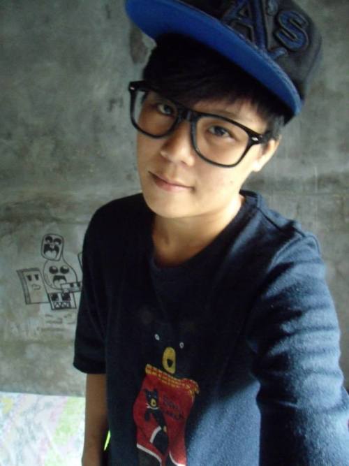 filolesbians:  Follow her up right here: www.facebook.com/majara15 