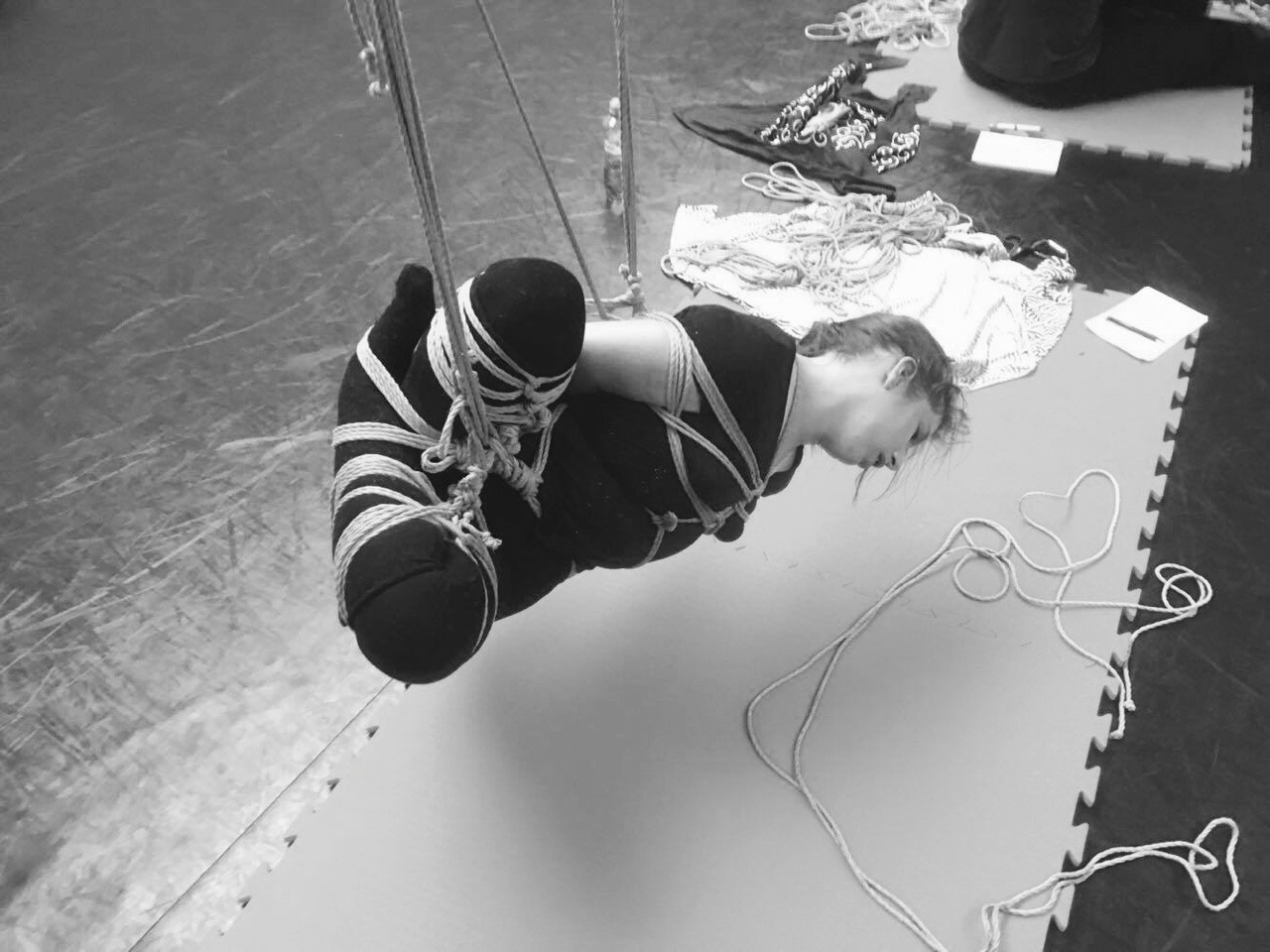 strictly-nawa-kitsune:  Some snapshots of working sessions during Kinbaku Luxuria