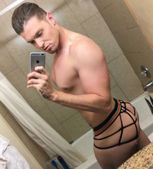 ima81baby:SexyAsFuck