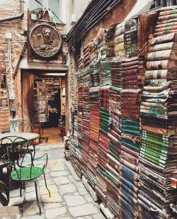 sh-inaam: Library of fairytales 📚 Venice, Italy  Photo: the_dusty_valise 