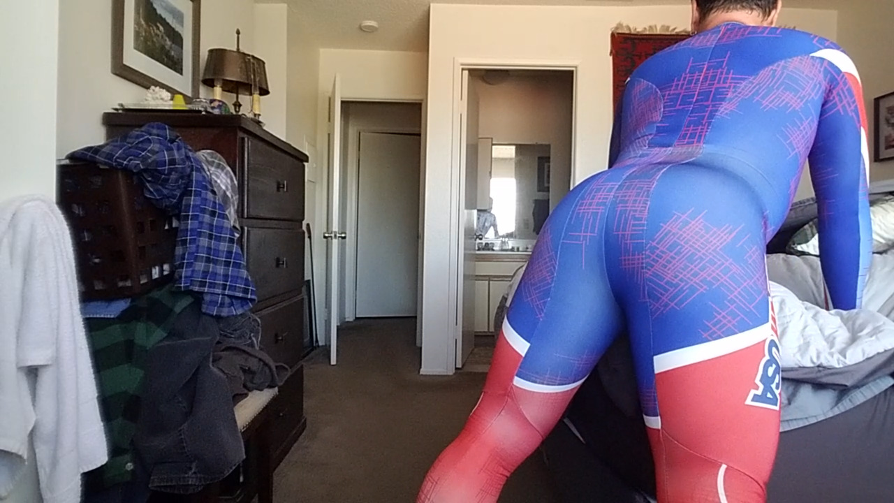 bigspandexbulge:#down hill #spandex #bulge #lycra #mamil #bigass
