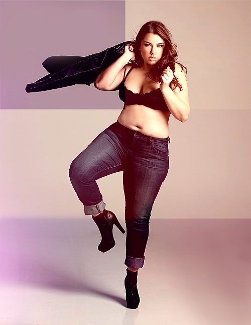 killerkurves:  Mariesther Venegas [follow and see more like this] - Certified #KillerKurves