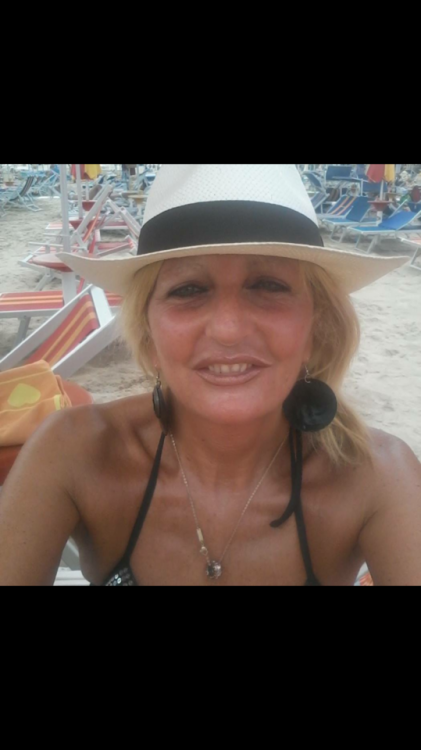Omaggio a A.T. Pubbliche su fb Milfona sexy ;)