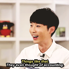 elaysium: After Yixing set up his studio, a lot of fans left comments on the studio’s