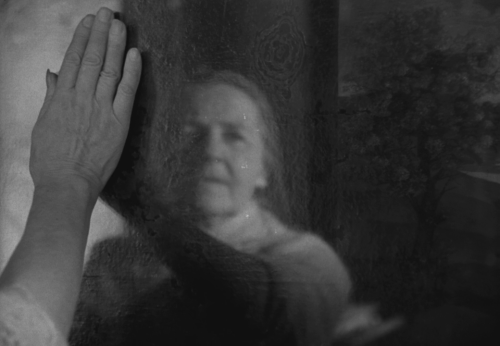 lambentmaterial:  The Mirror. Andrei Tarkovsky. 1975.