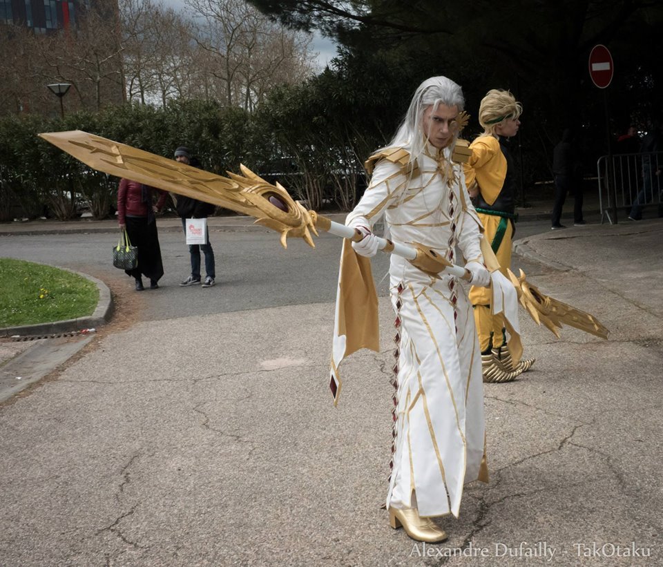 cosplaysleepeatplay:  Mashed / Unmasked Balder from Bayonetta 2. Look the weapon
