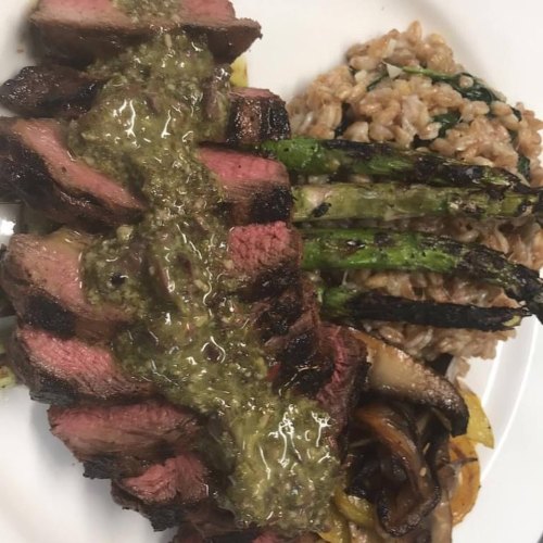 #TB Grilled flank steak with chimichurri. Cheesy farro, grilled asparagus and sautéed veggies