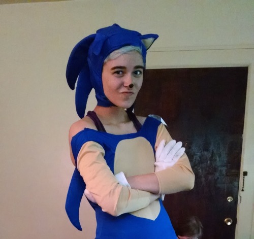 pearllovesrose:sooper rare pics of sanic in his naturl habitatttpls reblog for speedy good luck