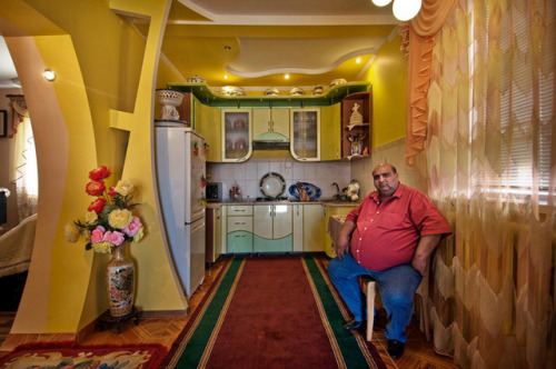 songs-of-the-east: Roma Interiors. Photography project by Carlo Gianferro.“The images of Roma Interi