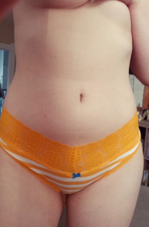 Yellow and White Pineapple Panty: SOLDMessage or email me at lucyjulespanties@gmail.com  ♡