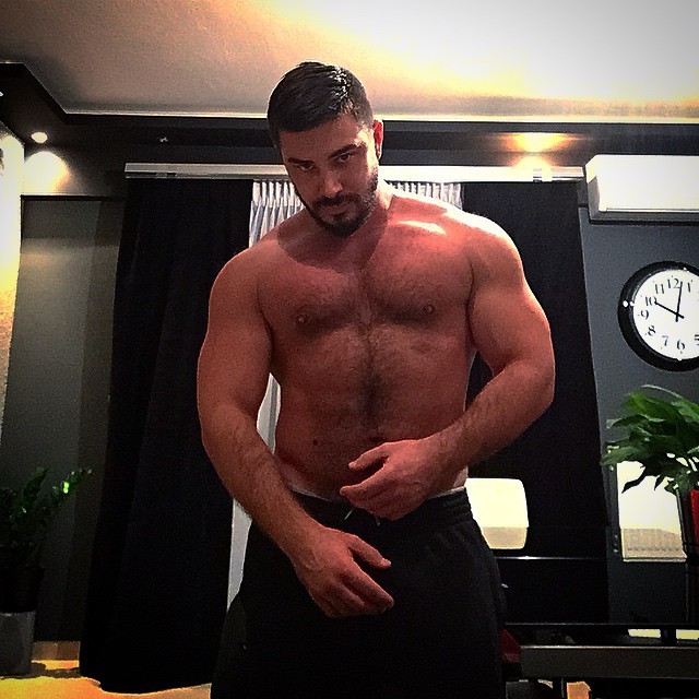 oofahpapa:  ♂♂   http://oofahpapa.tumblr.com/archive