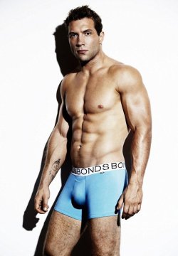 amazingmalenudity:    Jai Courtney  